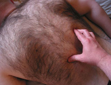 Remedial Massage works to heat muscles and tendons that are damaged, impaired or knotted, tracing the discomfort back to the original cause. Specialised techniques support and speed up the body's own repair mechanisms. Passive stretching moves are also employed.